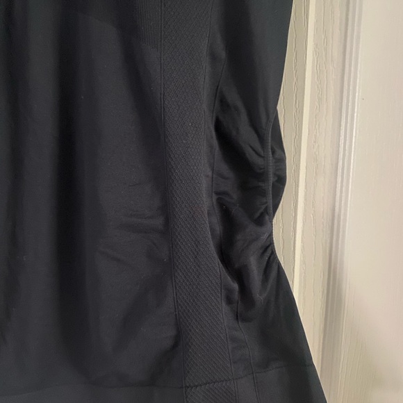 Athleta Top - NWOT - Picture 4 of 6